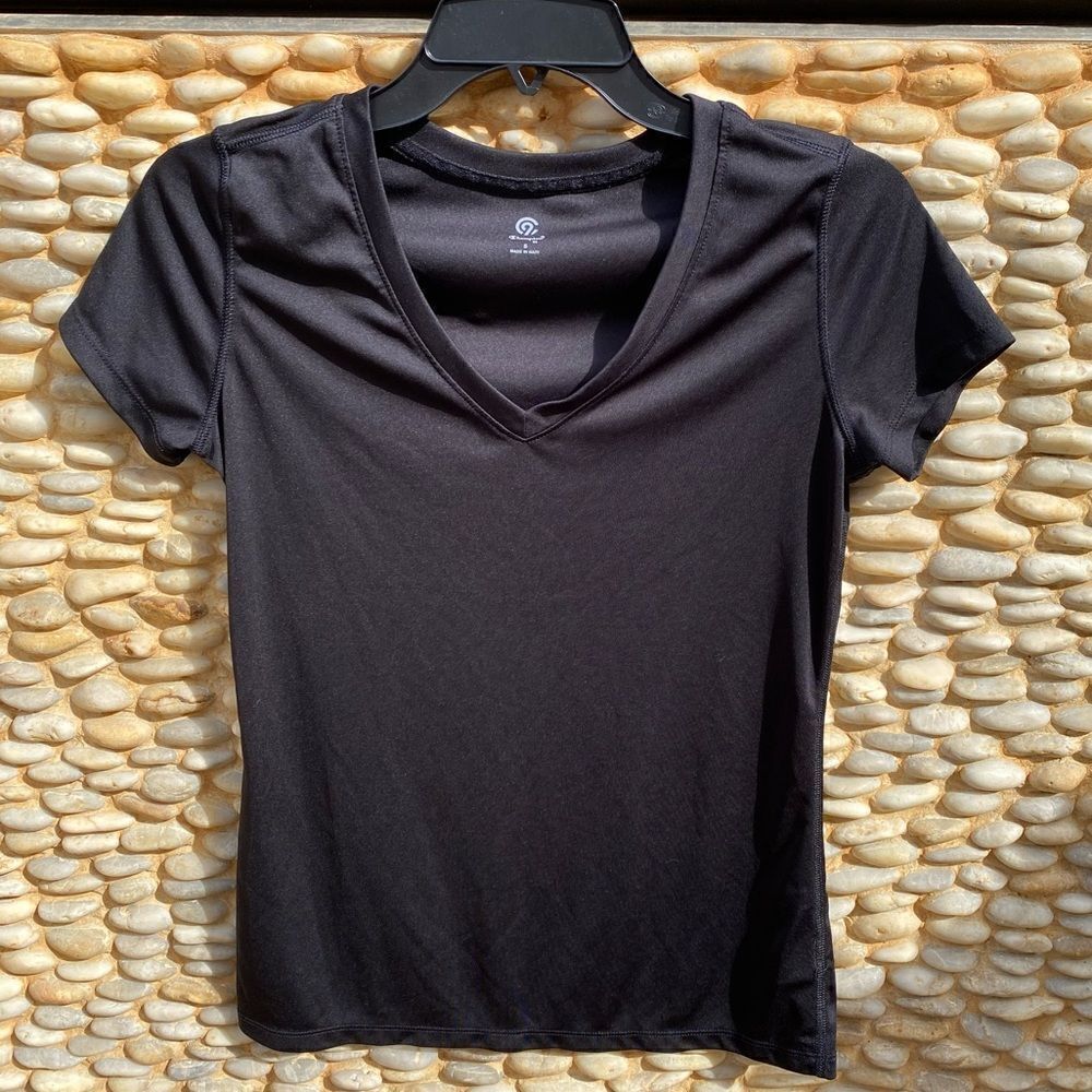 Champions Black Dri Fit Short Sleeve Tee. Size Small. EUC!